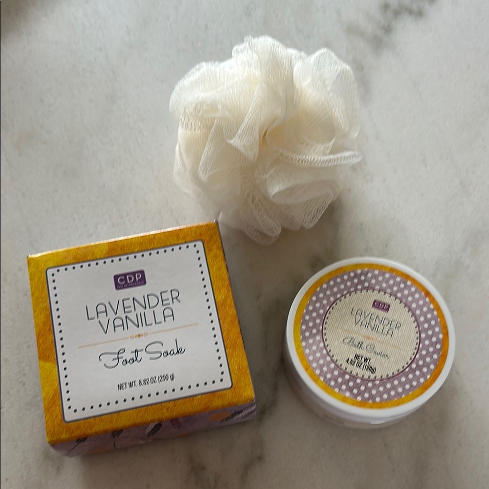 Lavender Vanilla Foot Soak and Bath Caviar Set with Loofah Sponge-Brand New
